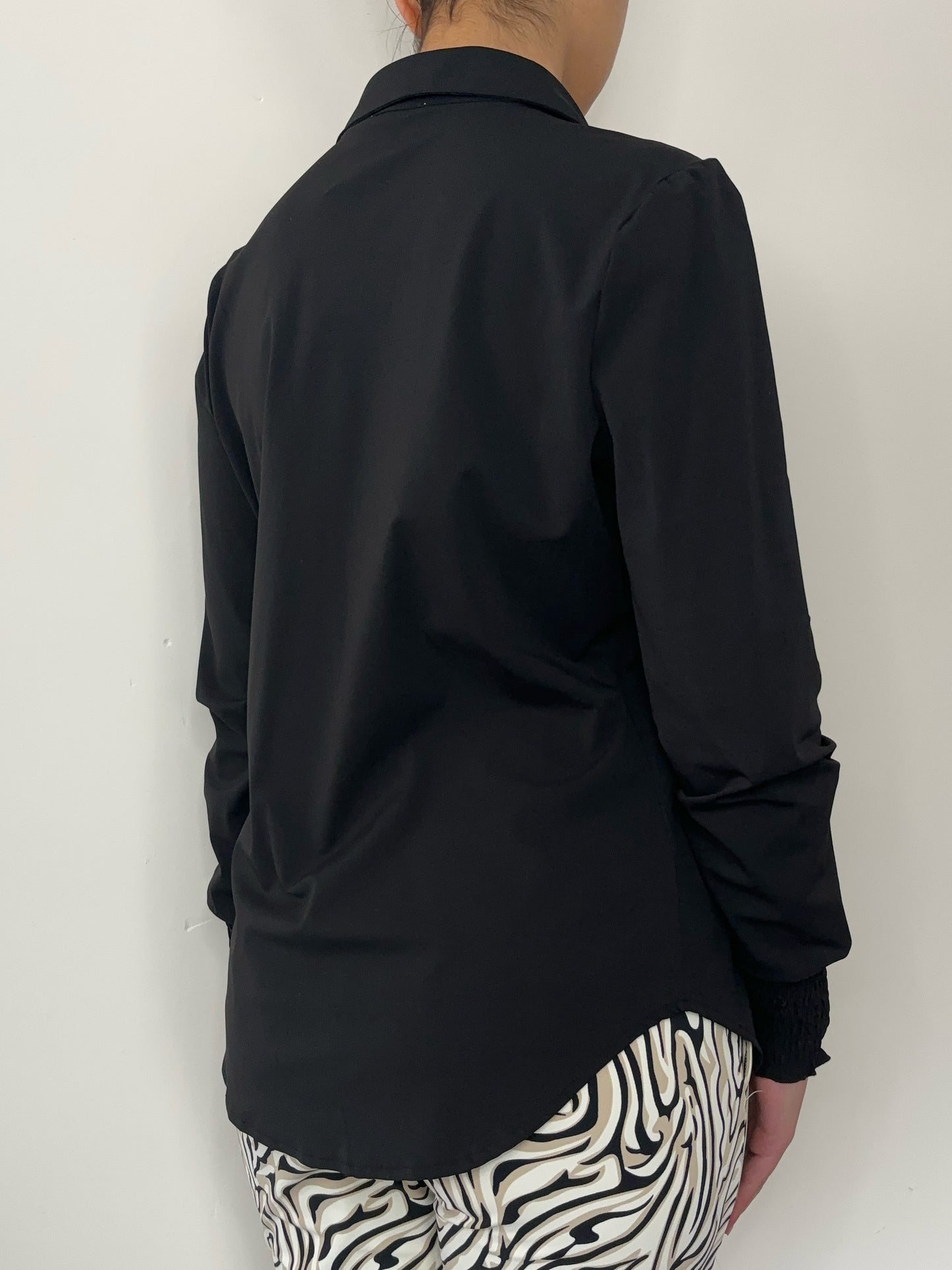 Daelin Elize Travelstof Blouse zwart back