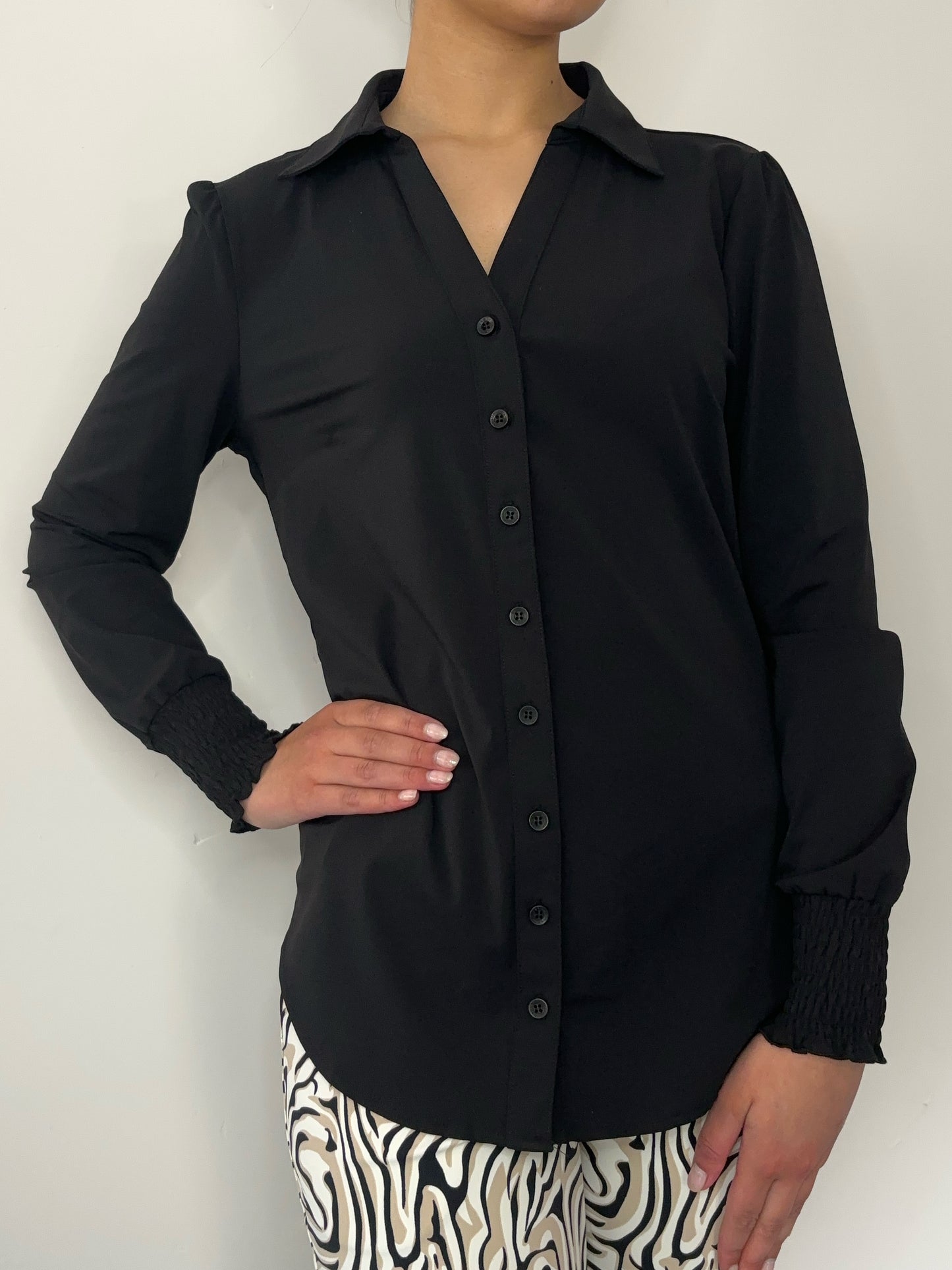 Daelin Elize Travelstof Blouse zwart front
