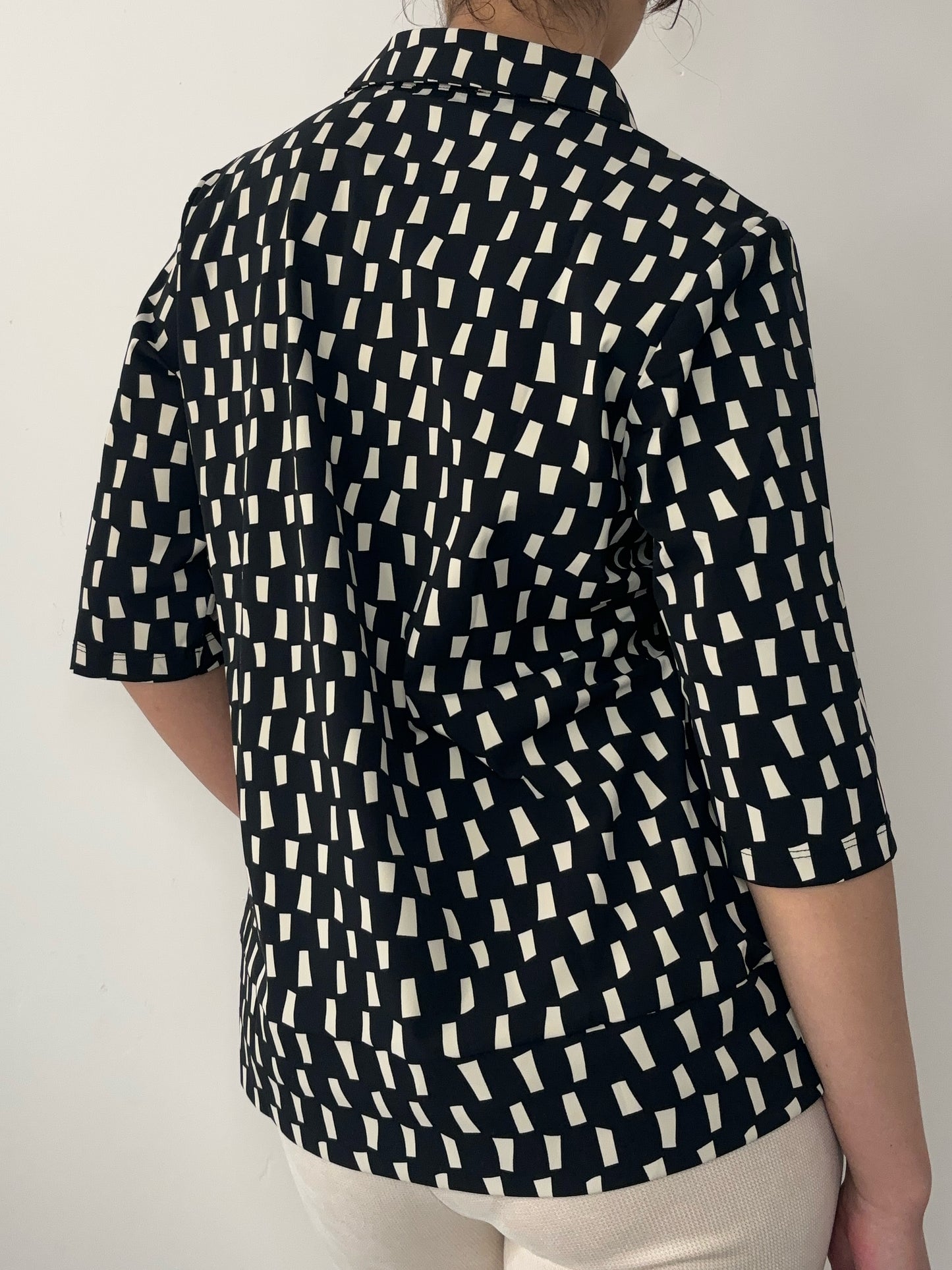 Daelin Elodie Travelstof Shirt zwart back