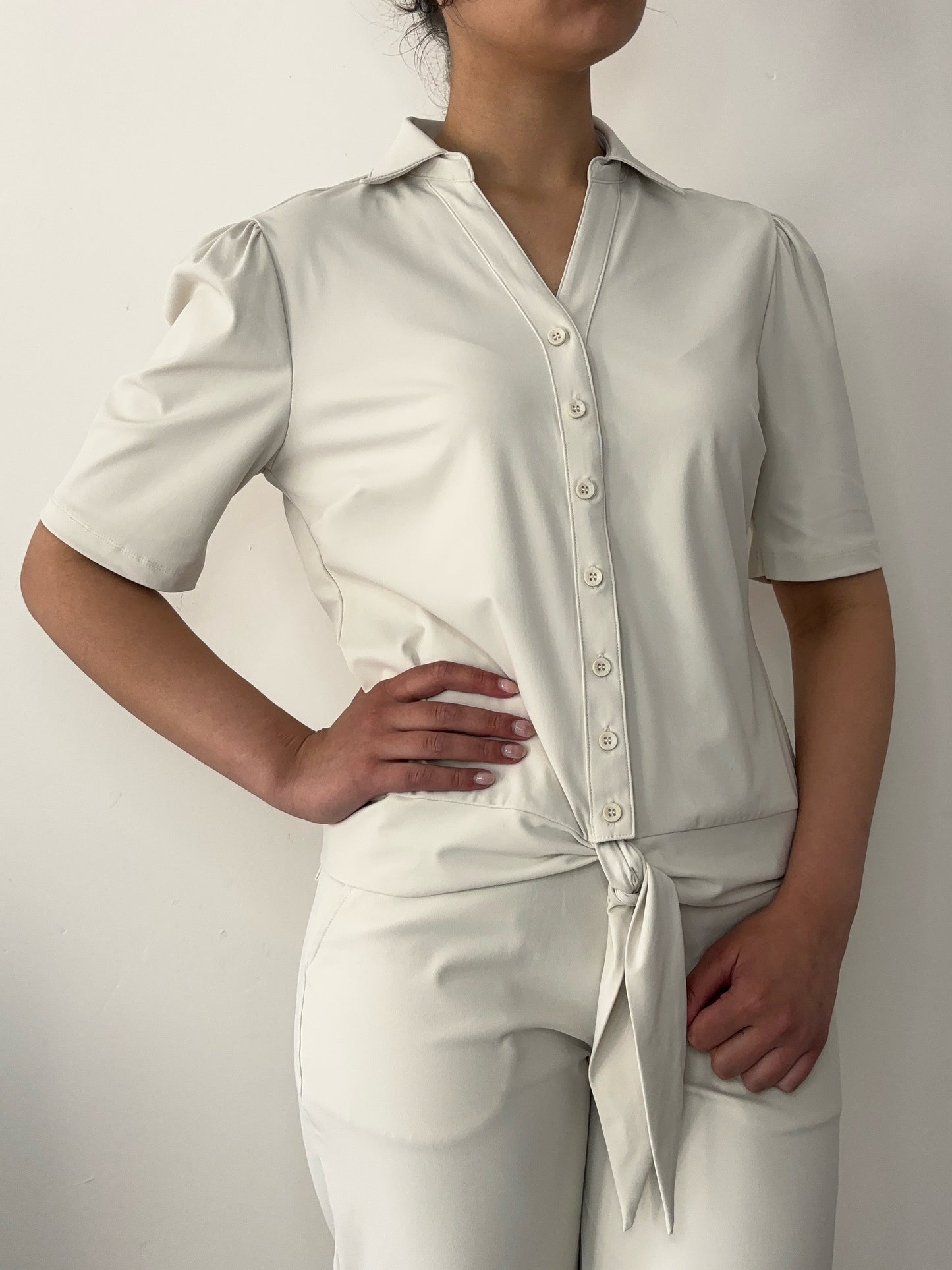 Daelin Fylena Blouse met strik beige