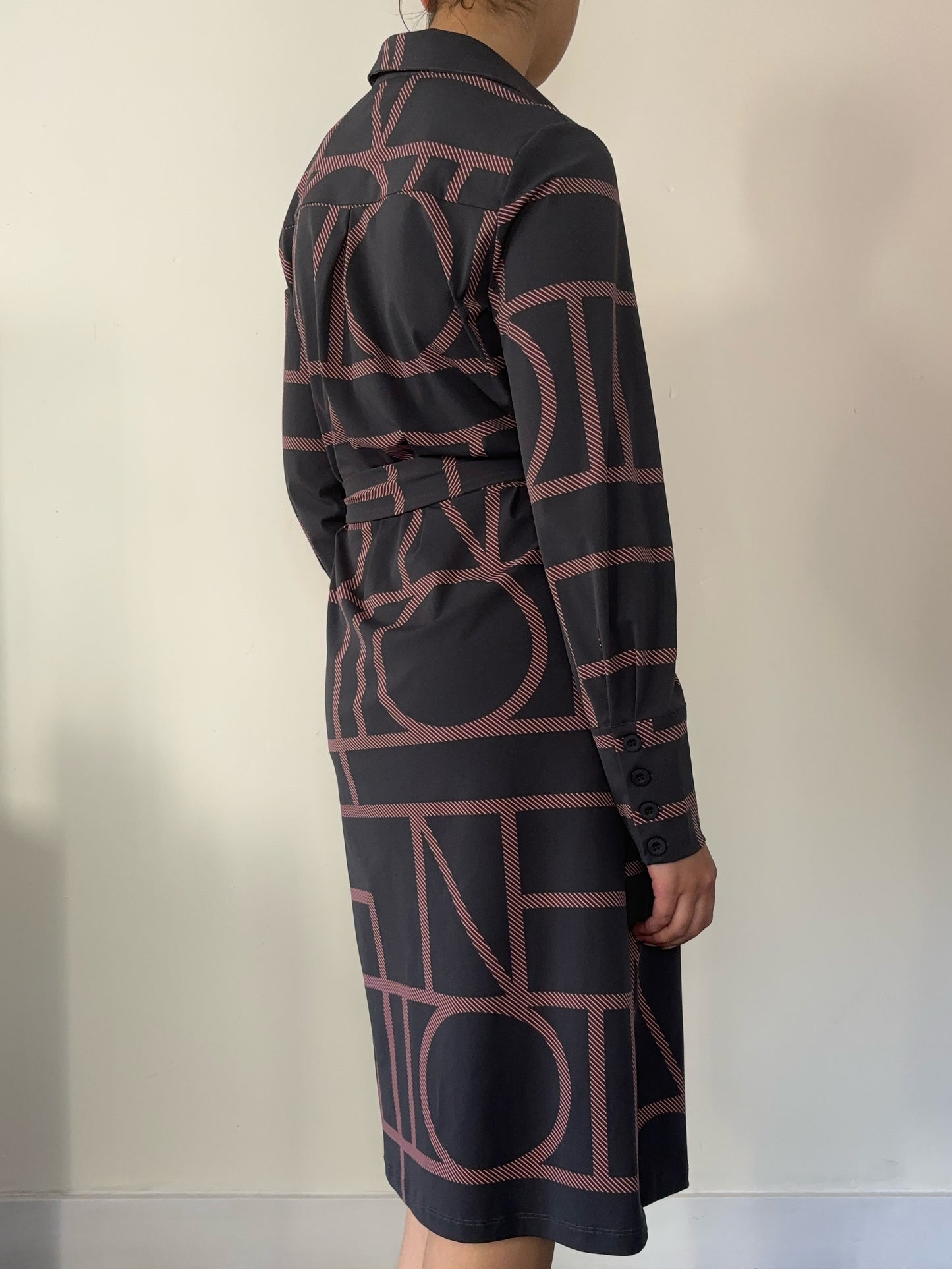 Daelin Gladys Travelstof blouse Jurk print back