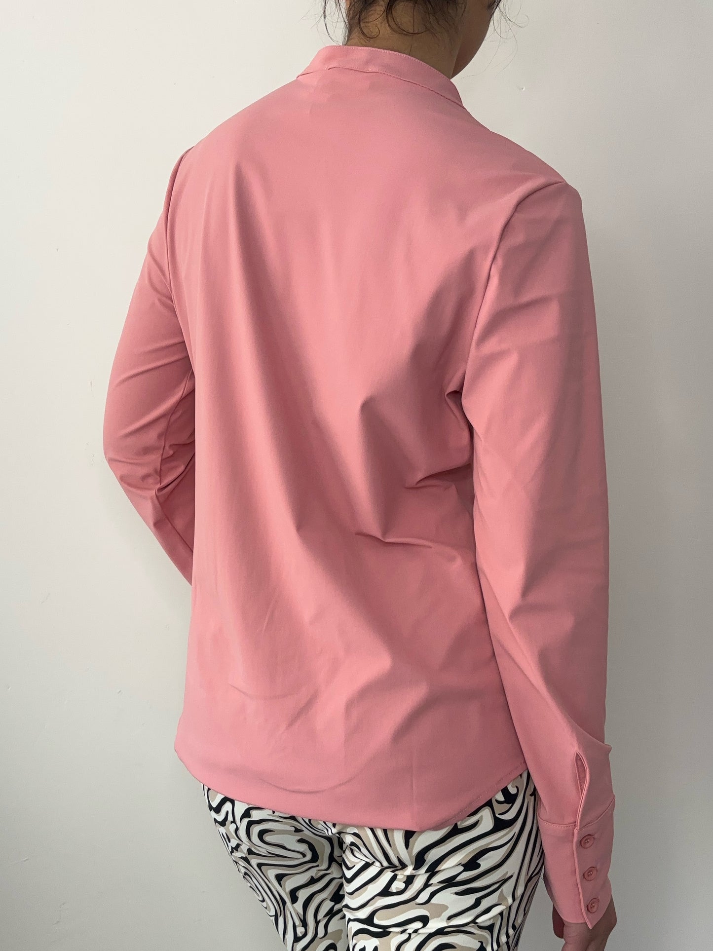 Daelin Gwen Travelstof Blouse roze back