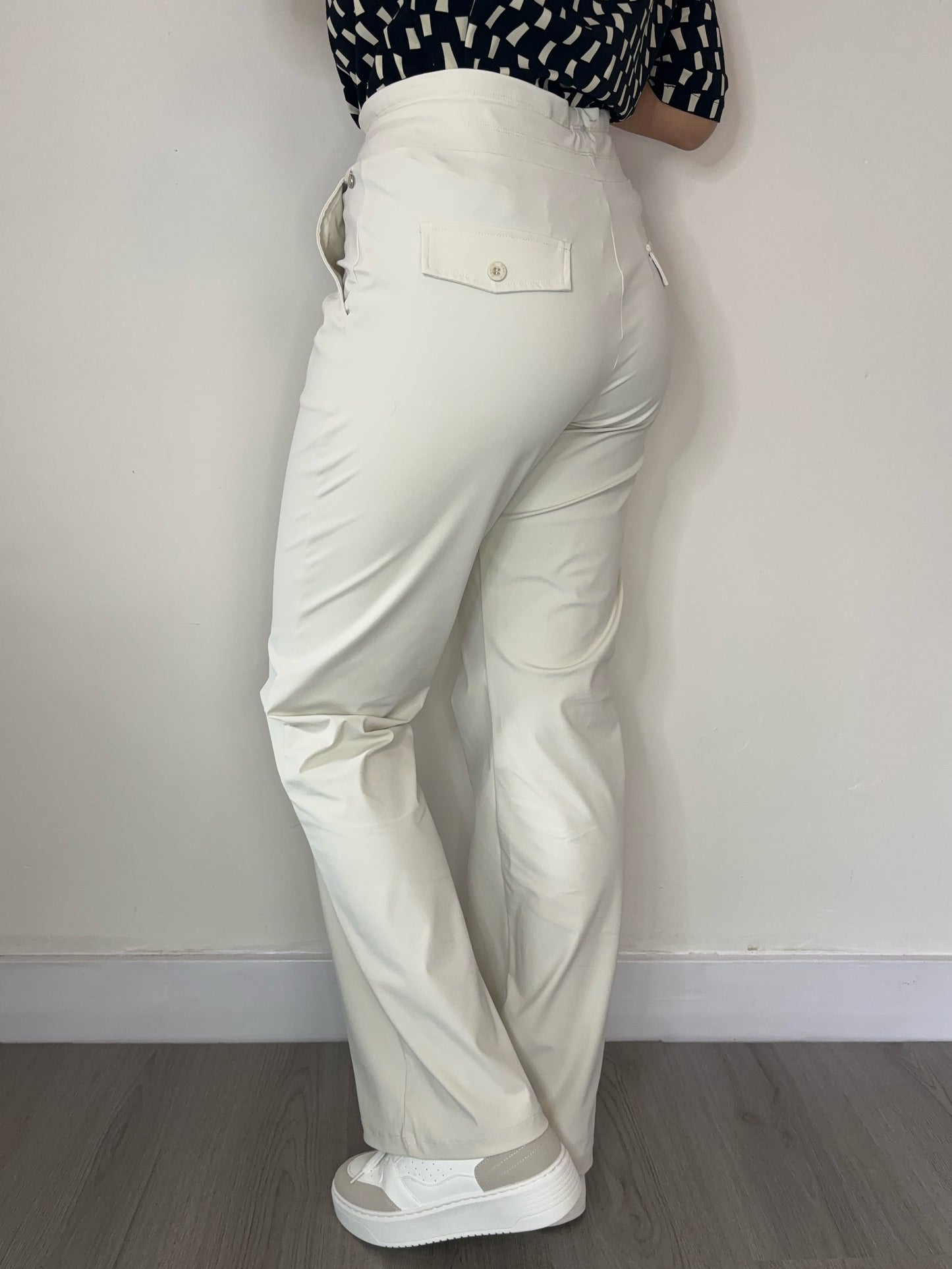 Daelin Helena Travelstof Broek beige back