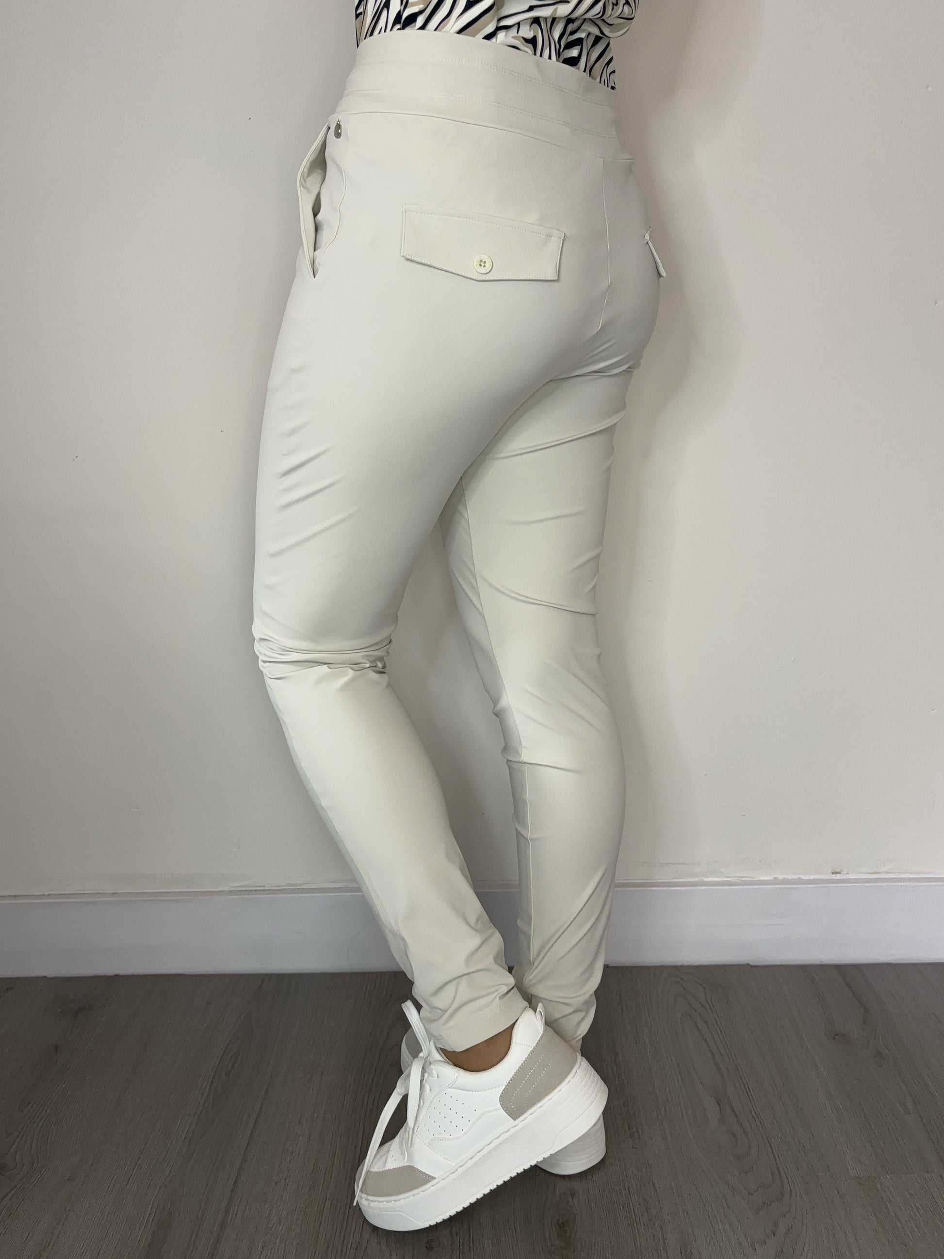 Daelin Faye Travelstof Broek beige back