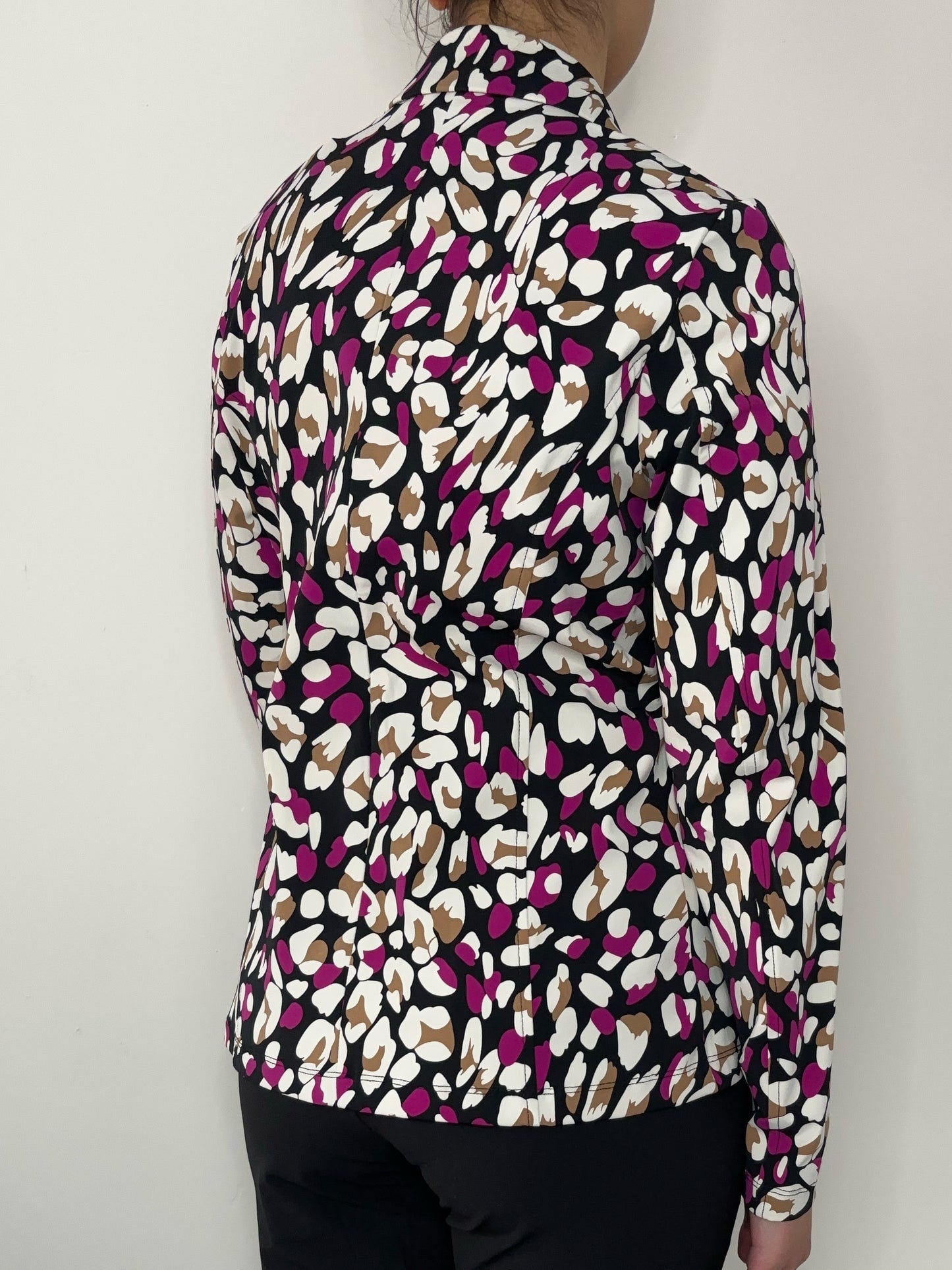 Daelin Gaia Travelstof Blazer panter/leopard print back