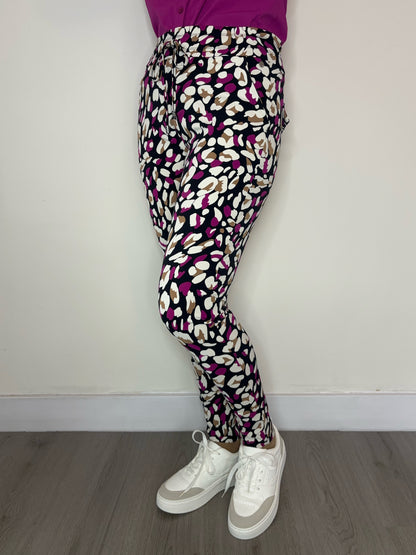 Daelin Galilea Travelstof Broek panter/leopard print front