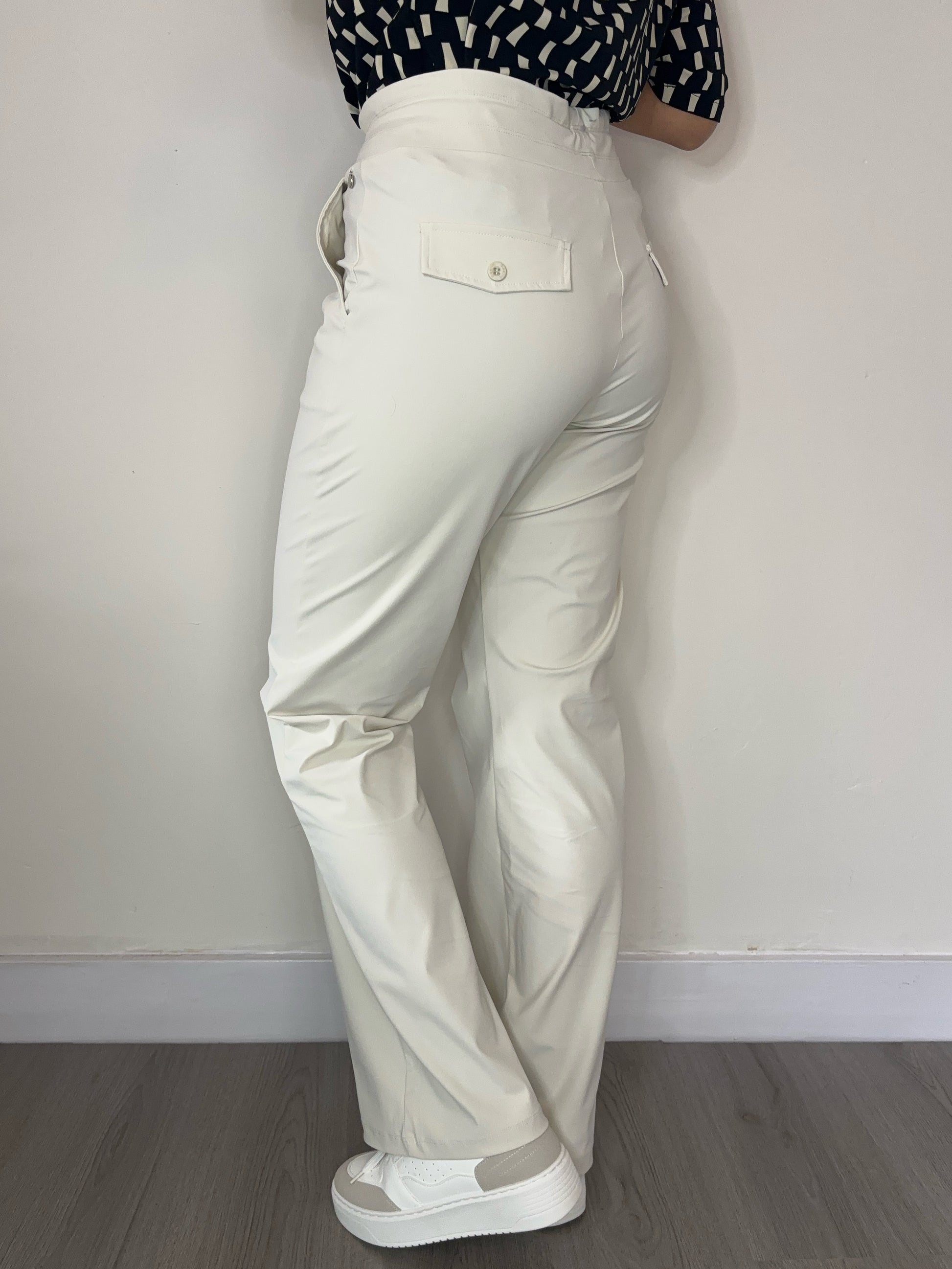 Daelin Helena Travelstof Broek beige back