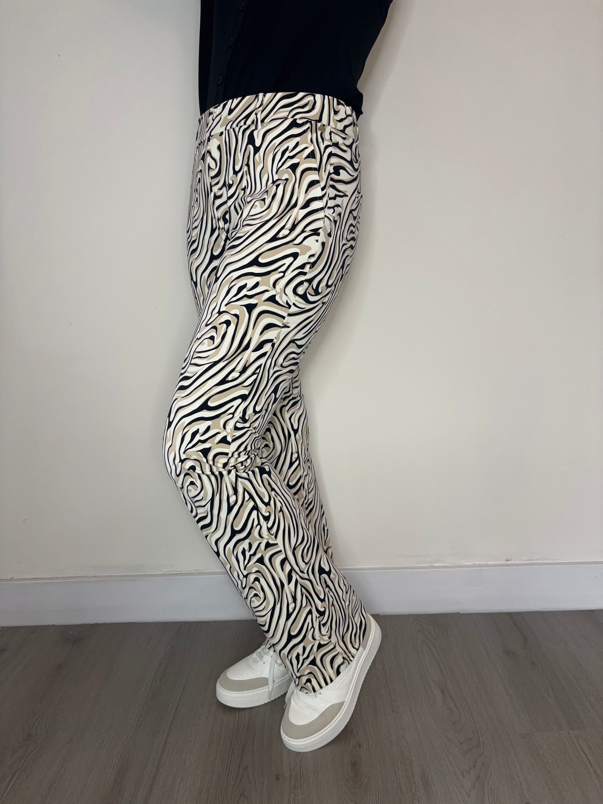 Daelin Kimberly Travelstof Broek zebra print 